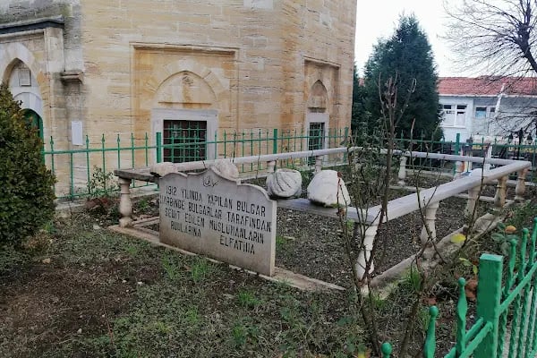 Gazi Ömer Bey Camii ve Türbesi - Resim 6