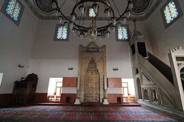 Gazi Ömer Bey Camii ve Türbesi - Resim 3