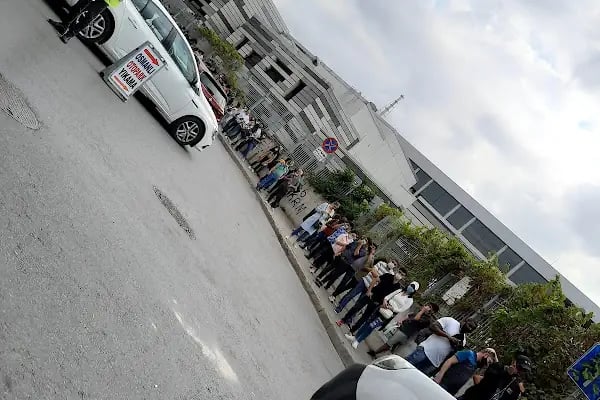 İstanbul Valiliği İl Göç İdaresi Müdürlüğü - Resim 19