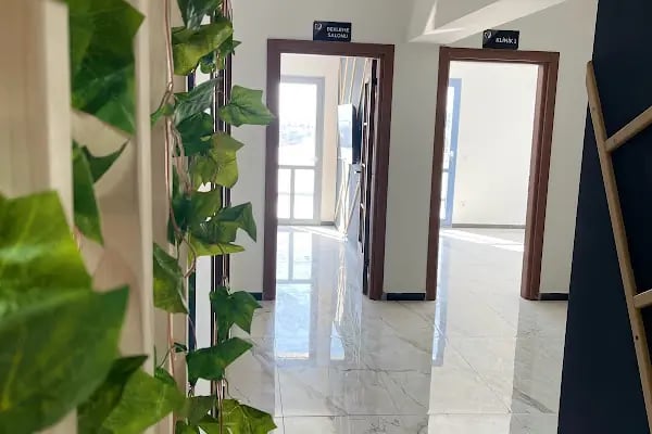 Diş Hekimi Muammer Küçük 7/24 Açık Diş Kliniği - Resim 5
