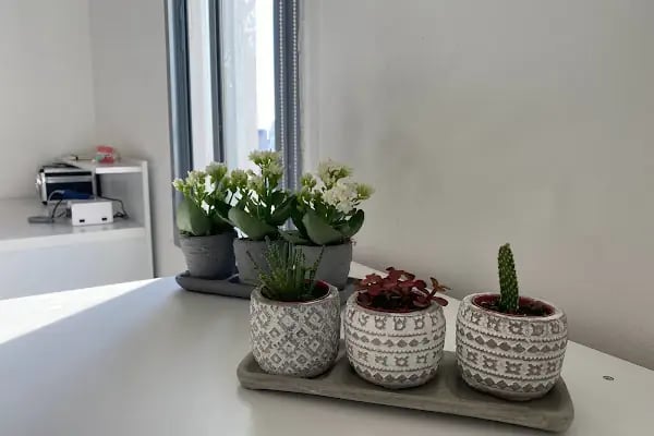 Diş Hekimi Muammer Küçük 7/24 Açık Diş Kliniği - Resim 3