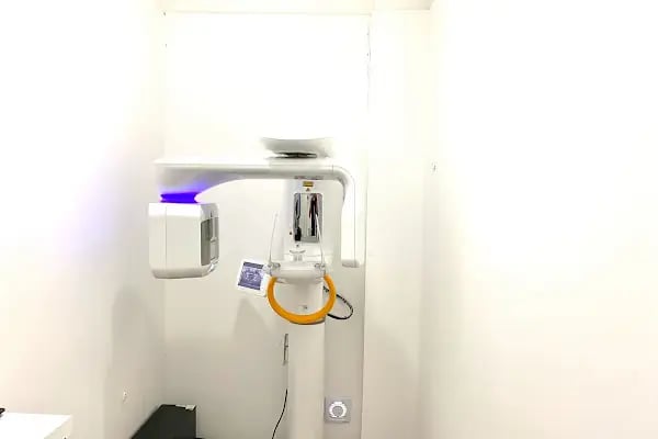 Diş Hekimi Muammer Küçük 7/24 Açık Diş Kliniği - Resim 10