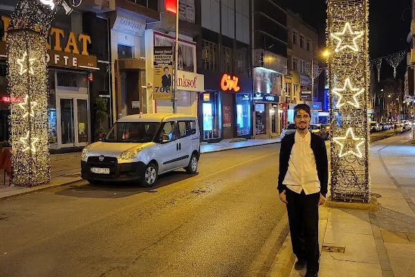 Atatürk Meydanı - Resim 17