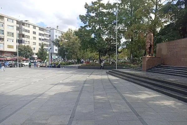 Atatürk Meydanı - Resim 4
