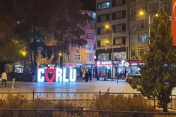 Atatürk Meydanı - Resim 12