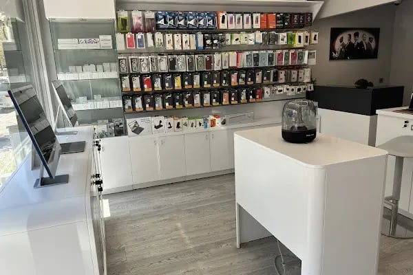 Punto Bilişim - Apple Servis - Apple Satış - iPhone Tamir - MacBook Tamir - Resim 3
