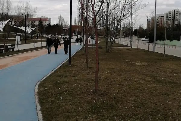 Zafer Park - Resim 16