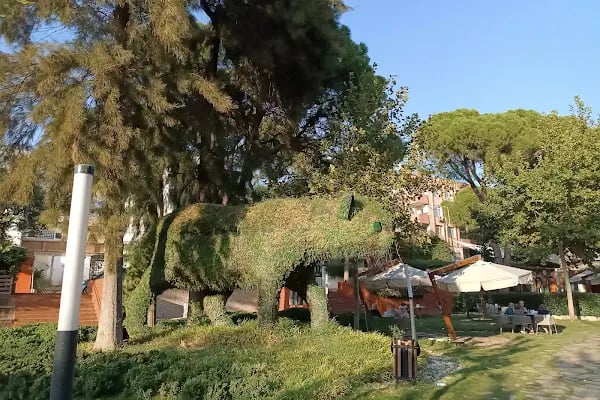 Kani Bey Parkı - Resim 11