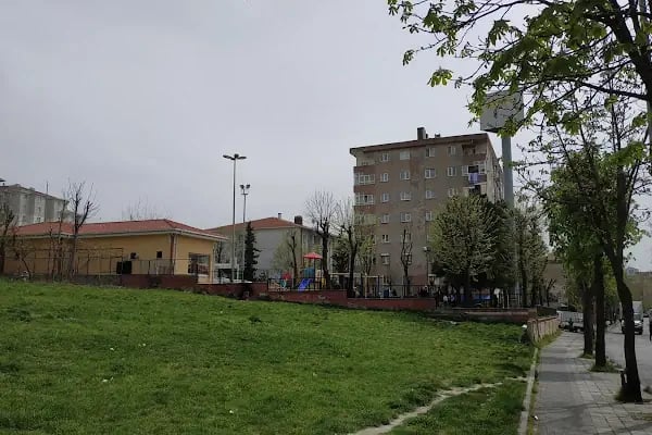 Bağcılar Belediyesi Uçanevler Parkı Aile Çay Bahçesi - Resim 6