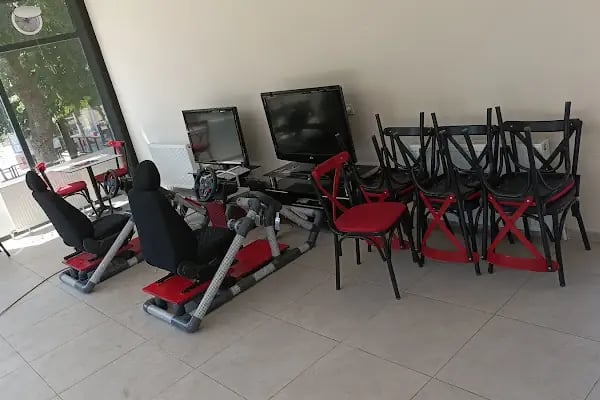 Bağcılar Belediyesi Uçanevler Parkı Aile Çay Bahçesi - Resim 15