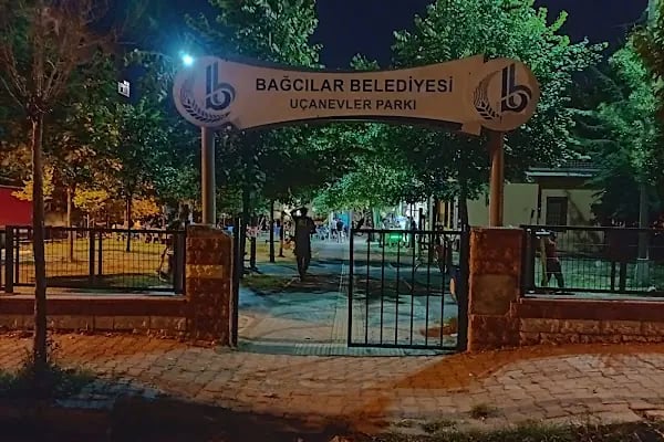 Bağcılar Belediyesi Uçanevler Parkı Aile Çay Bahçesi - Resim 3