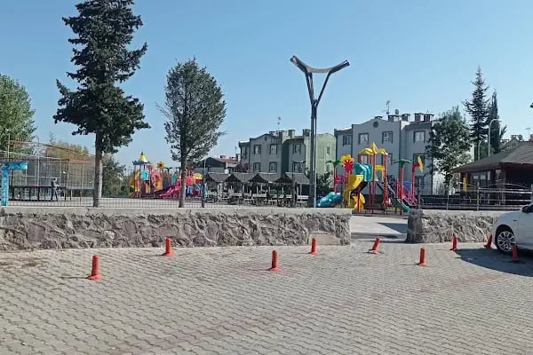 Şehit Astsubay Ömer Öğüt Parkı - Resim 11
