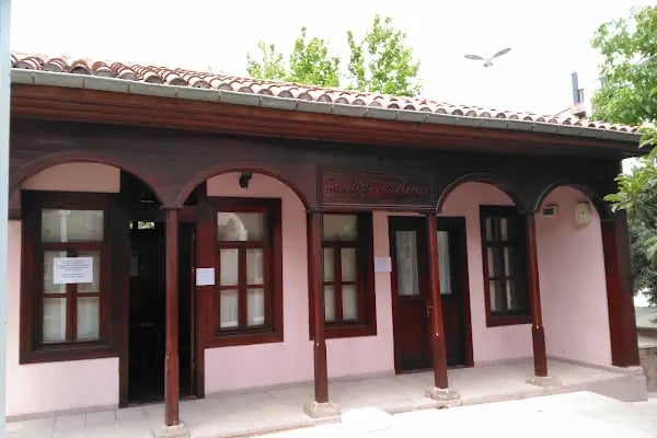 Hamidiye Kütüphanesi - Resim 1