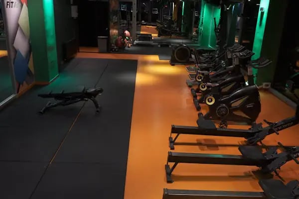 FiT//izz Fitness ve Sağlık Merkezi Çarşı Şubesi - Resim 11