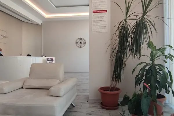 Op. Dr. Mehmet Güşen - Resim 1