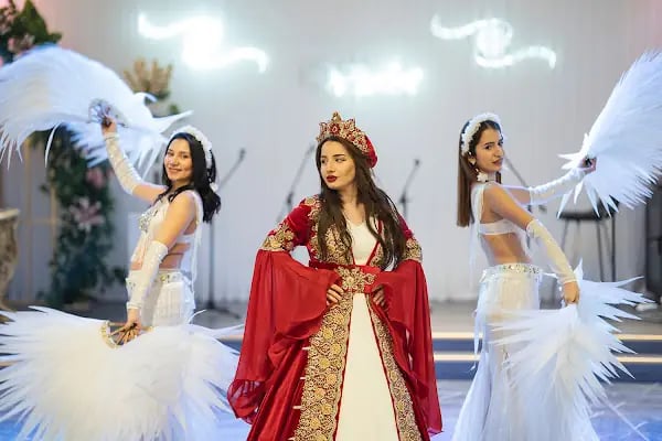 Violet Avcılar - Balo, Düğün, Kına, Davet ve Organizasyon Salonu - Resim 4