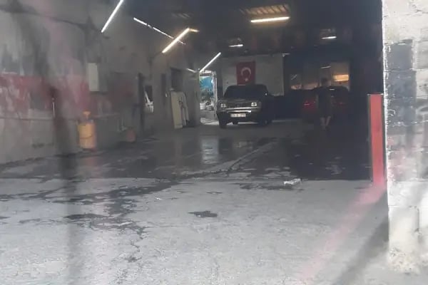 Çeşmeli Oto Yıkama - Resim 1