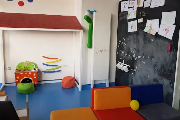 Dr. Dt. Aylin Gençkan Çocuk Diş Hekimi - Resim 2