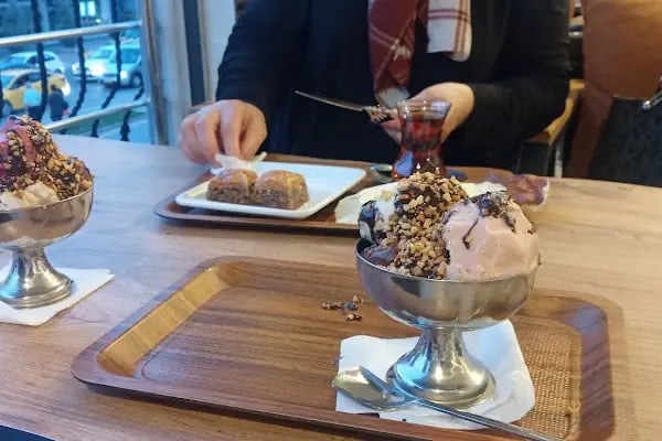 Göynüklü Ömer Usta Dondurmaları Bosna Caddesi - Resim 7