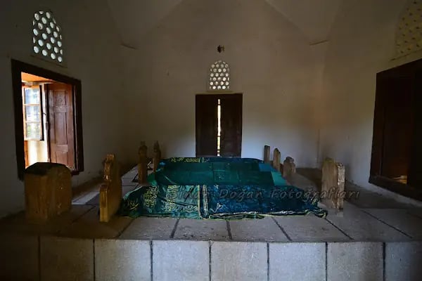 AYDINOĞLU MEHMETBEY TÜRBESİ - Resim 19