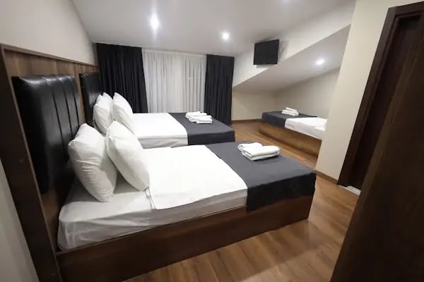 Bzn airport hotel - Resim 12