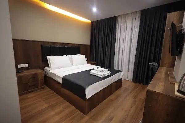 Bzn airport hotel - Resim 11