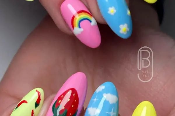 B Nail Art Studio Bitez - Resim 11