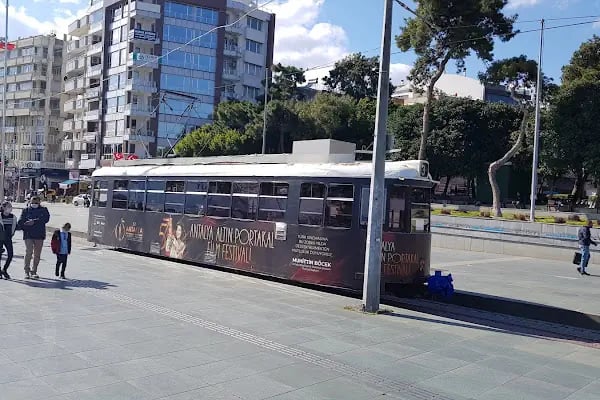 Cumhuriyet Meydanı Kapalı Otaparkı - Resim 13