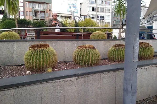 Cumhuriyet Meydanı Kapalı Otaparkı - Resim 11