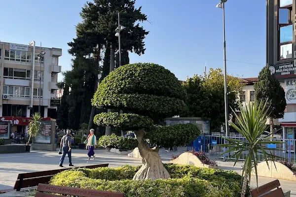 Cumhuriyet Meydanı Kapalı Otaparkı - Resim 8
