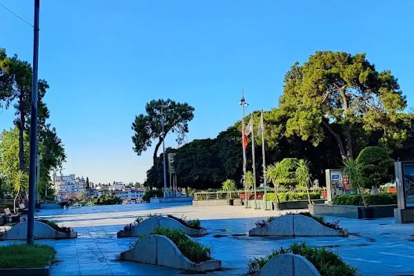 Cumhuriyet Meydanı Kapalı Otaparkı - Resim 4