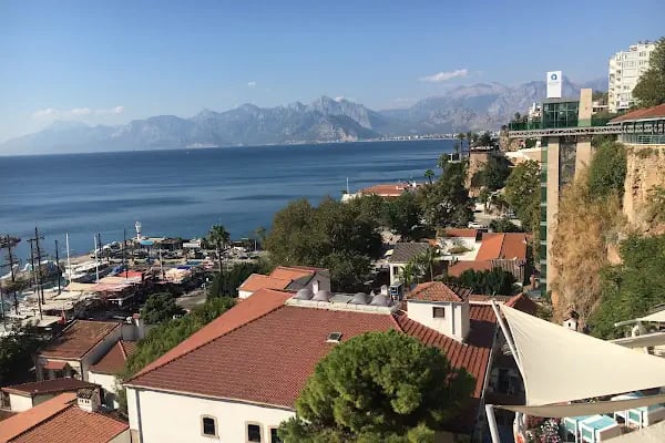 Cumhuriyet Meydanı Kapalı Otaparkı - Resim 9