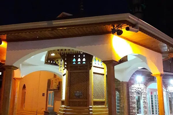 Kemalpaşa Boşnak Cami - Resim 14