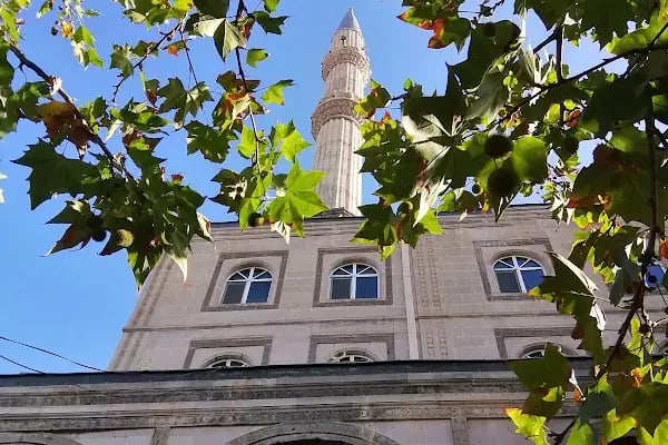 Kuyubaşı Cami - Resim 18