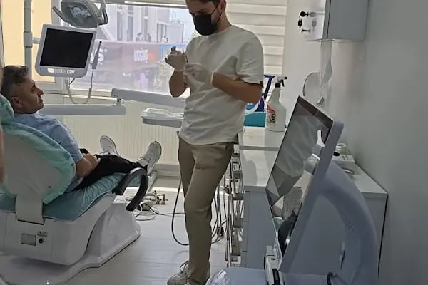 Özel Adnan Coşkun Ağız Ve Diş Sağlığı Polikliniği - Resim 10