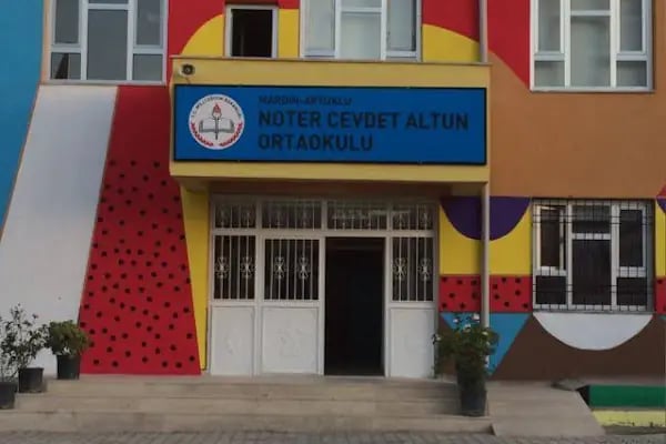 Noter Cevdet Altun Ortaokulu - Resim 3