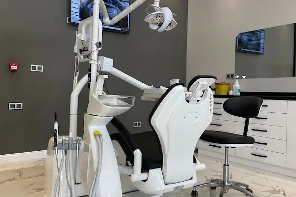 Özlüce Dent Palace Ağız ve Diş Sağlığı Polikliniği - Resim 4