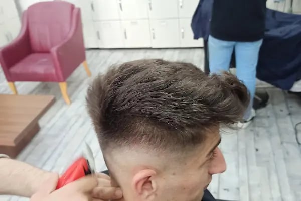 By Saloon Erkek Kuaförü - Resim 3