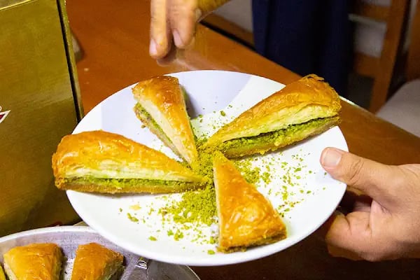 Gülmahal Restaurant Kafe, Kendin Pişir Mangal ve Serpme Kahvaltı - Resim 13
