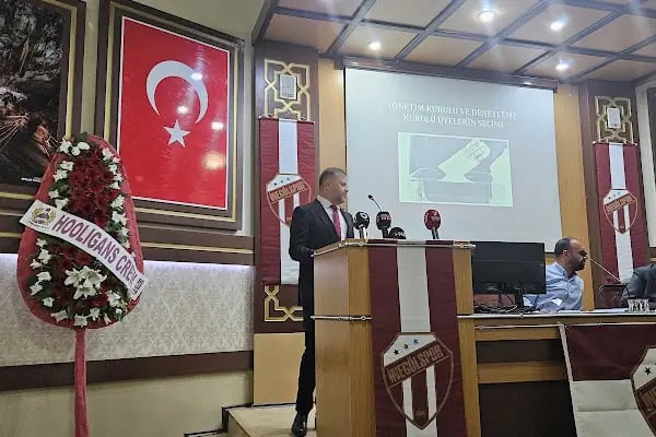 Sani Konukoğlu Konferans Salonu - Resim 3