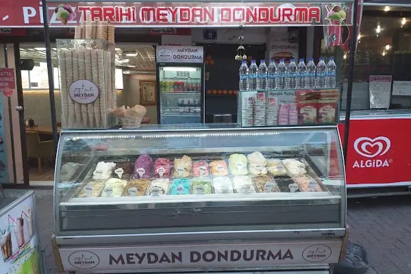 Meydan Cafe Dondurma Kumru - Resim 5