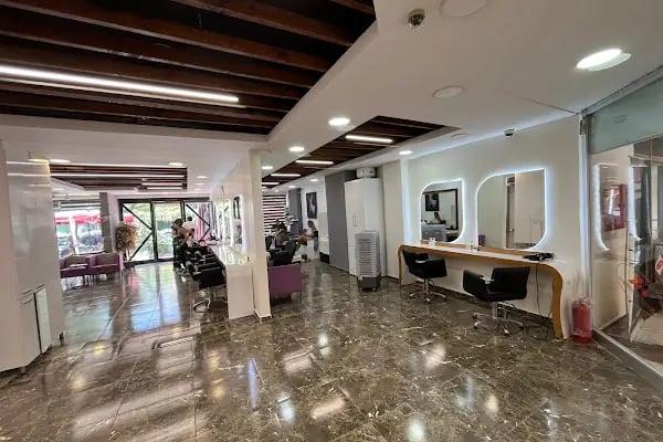Saloon Team / Ataşehir Kuaför &amp; Bakım &amp; Güzellik Merkezi - Resim 11