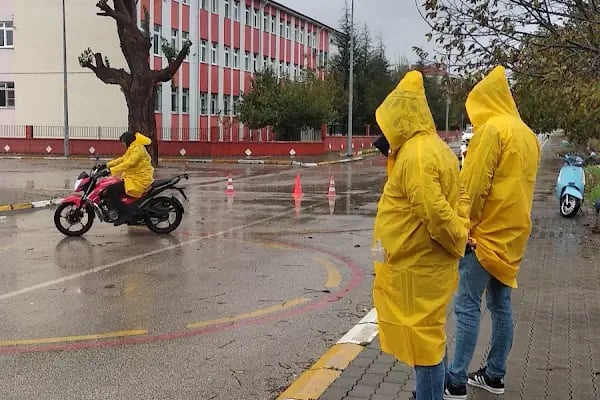 Garanti Sürücü Kursu - Resim 15