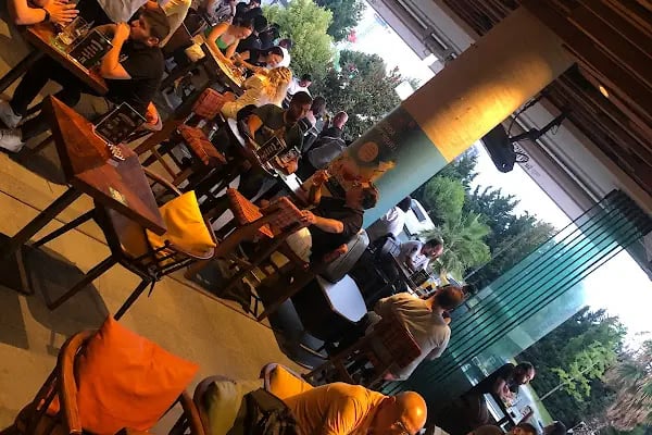 Sir Winston Pub Ataşehir Bulvar 216 - Resim 18