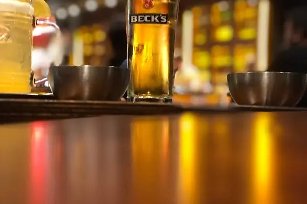 Sir Winston Pub Ataşehir Bulvar 216 - Resim 4