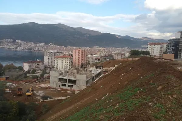 Şehit Gökhan Aydınlı Ortaokulu - Resim 3