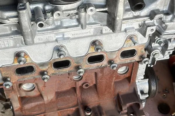 Kardeşler Oto Bakım ve Onarım Servisi - Resim 8