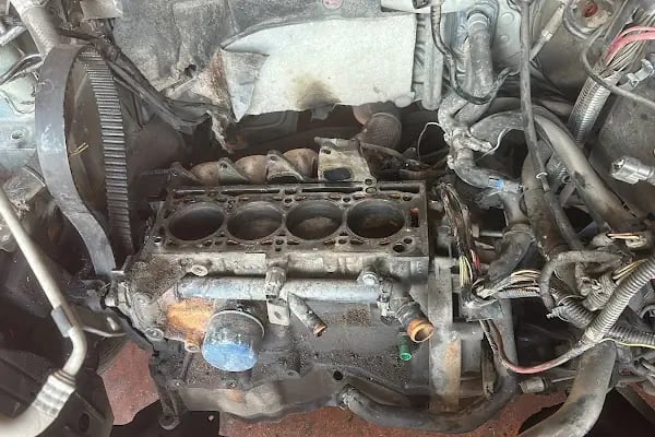 Kardeşler Oto Bakım ve Onarım Servisi - Resim 19