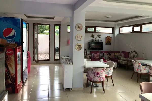 Küçük Mucizeler Cafe Patisserie - Resim 12