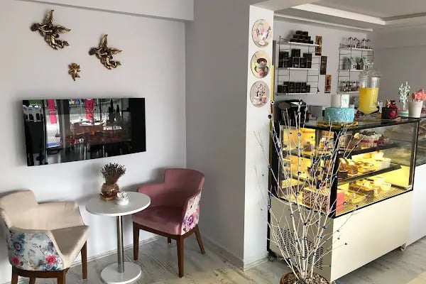 Küçük Mucizeler Cafe Patisserie - Resim 9